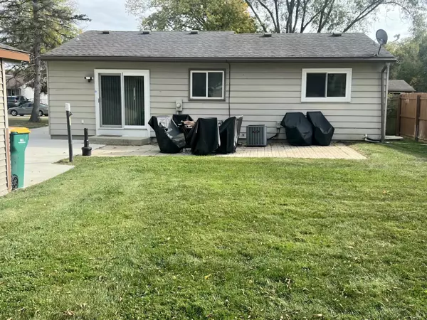 Romulus, MI 48174,15638 Sandburg Street