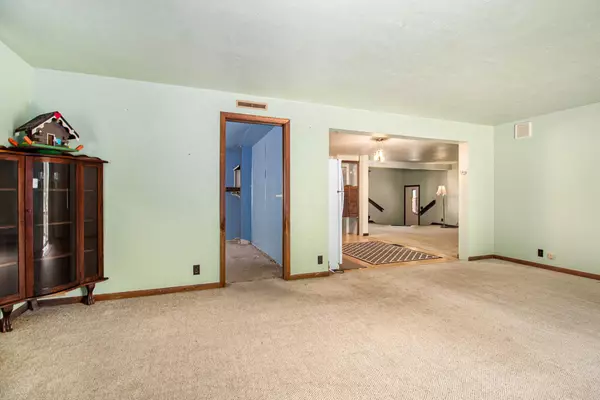 Niles, MI 49120,1943 Terminal Road