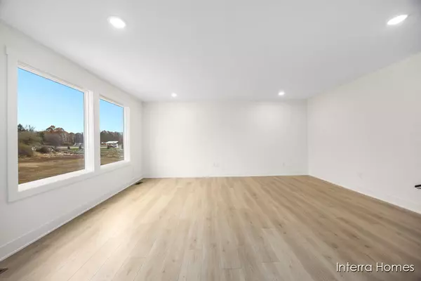 Alto, MI 49302,8333 Kettle Oak SE Drive