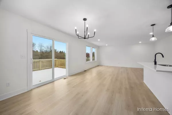 Alto, MI 49302,8333 Kettle Oak SE Drive