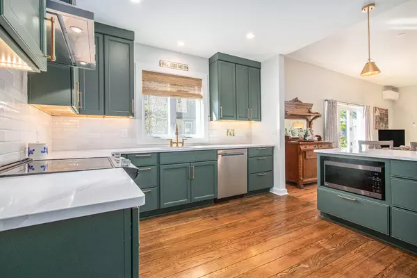Three Oaks, MI 49128,114 Sycamore Street