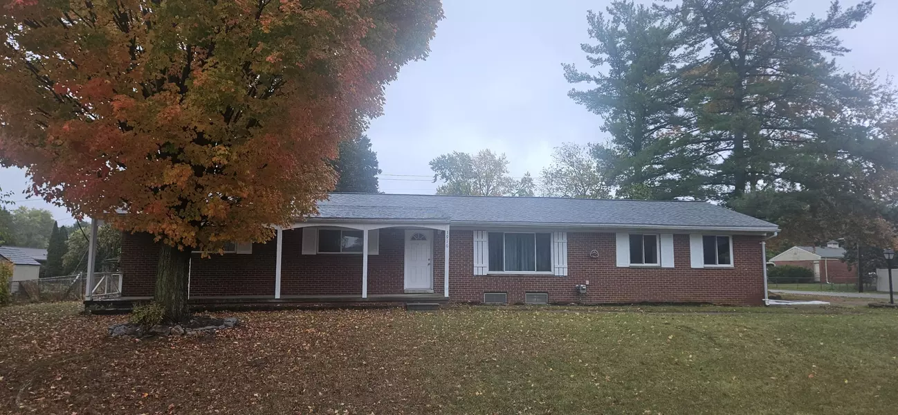 1916 Hollingsworth Drive, Commerce Twp, MI 48390