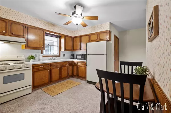 Grand Rapids, MI 49548,787 Andover SE Street #7