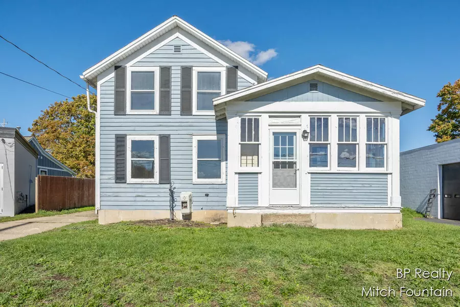 3981 White SW Street, Grandville, MI 49418