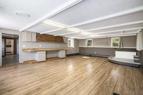 Jackson, MI 49201,5312 Seymour Road