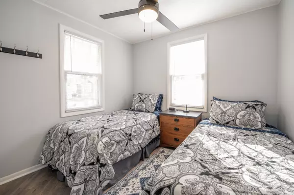 South Haven, MI 49090,7125 Maple Avenue