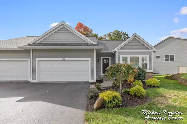 122 Blue Violet NE Lane #99, Comstock Park, MI 49321