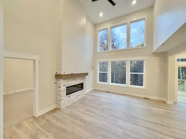 Caledonia, MI 49316,5926 Valley Point SE Drive