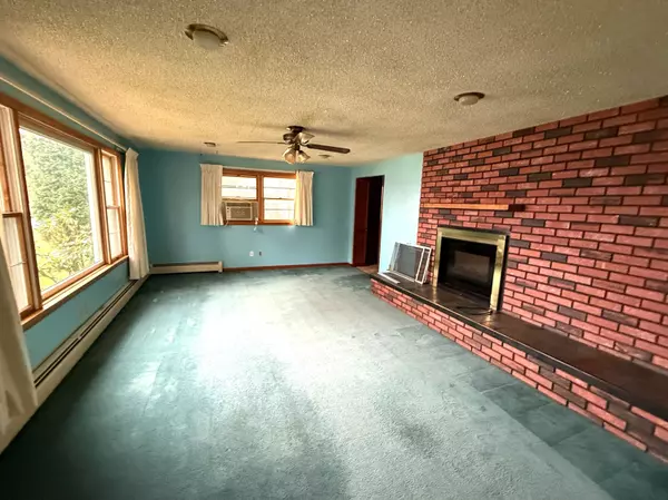 Delton, MI 49046,6961 Shoreline Drive