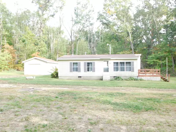 41004 80th Avenue, Decatur, MI 49045