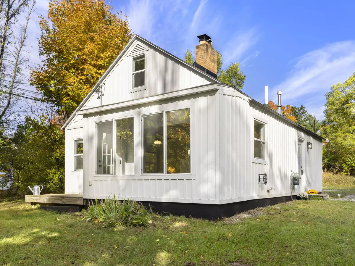 Benzonia, MI 49616,7043 Burr Street