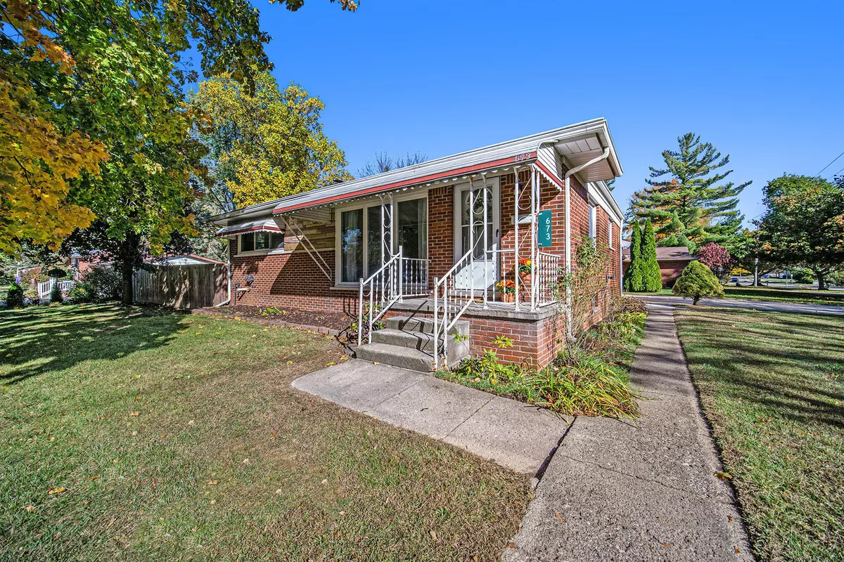 Saline, MI 48176,673 Rosemont Avenue