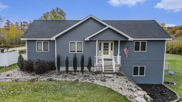 3214 7th Street, Wayland, MI 49348