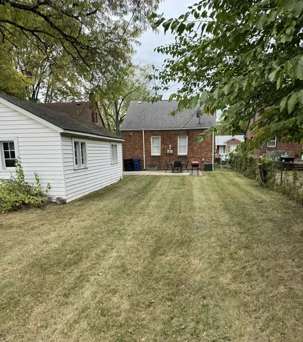 Redford, MI 48239,11768 Hazelton