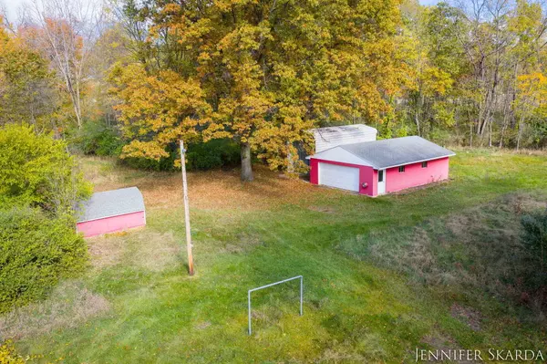 11940 Potters Road, Lowell, MI 49331