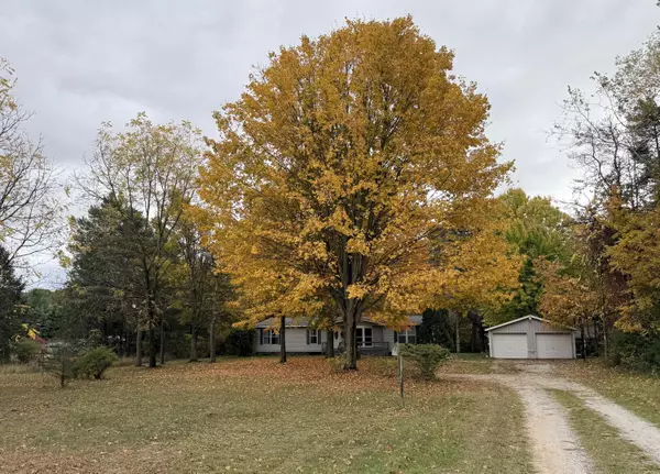 4223 W Arthur Road, New Era, MI 49446