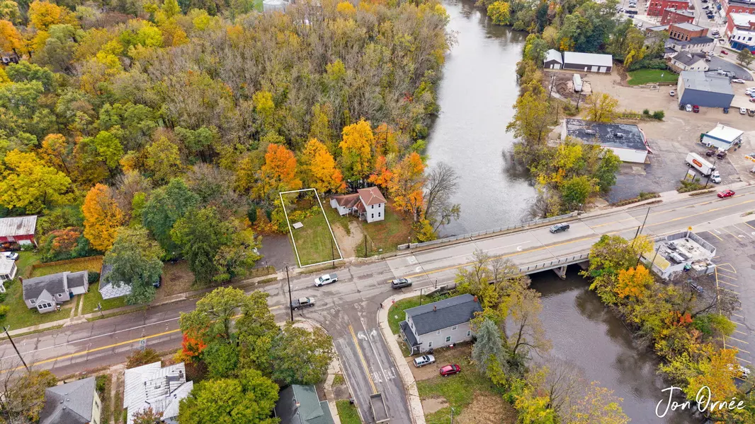 108 Grand Street, Allegan, MI 49010