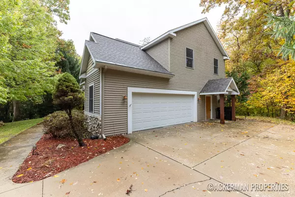 Caledonia, MI 49316,8041 Therese SE Court