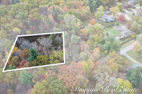 632 Edgewood Drive, Belding, MI 48809