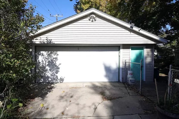 Milan, MI 48160,492 Everett Street