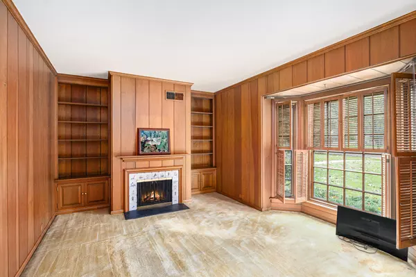 Kalamazoo, MI 49008,1734 Embury Road