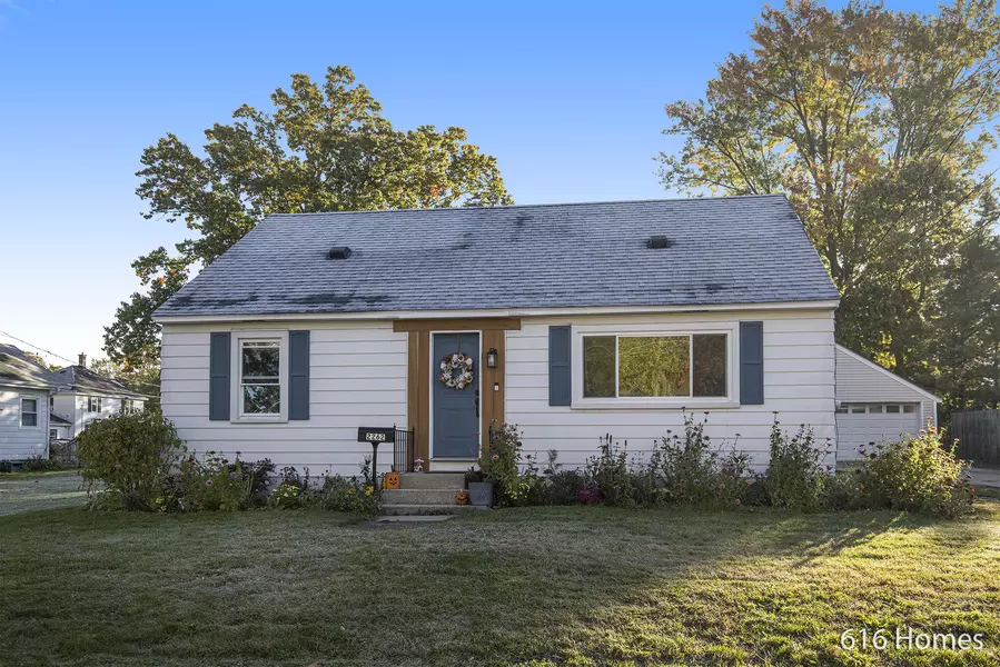 2262 Meurs SW Court, Wyoming, MI 49519