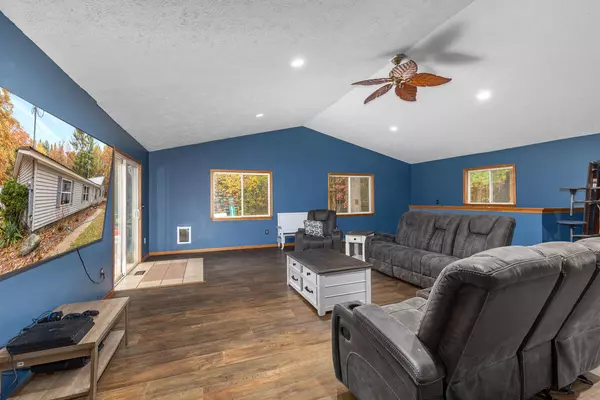 Howard City, MI 49329,8233 S Beech Avenue