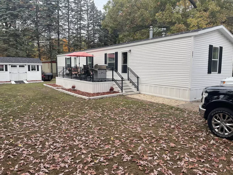2401 Oak Street, Twin Lake, MI 49457