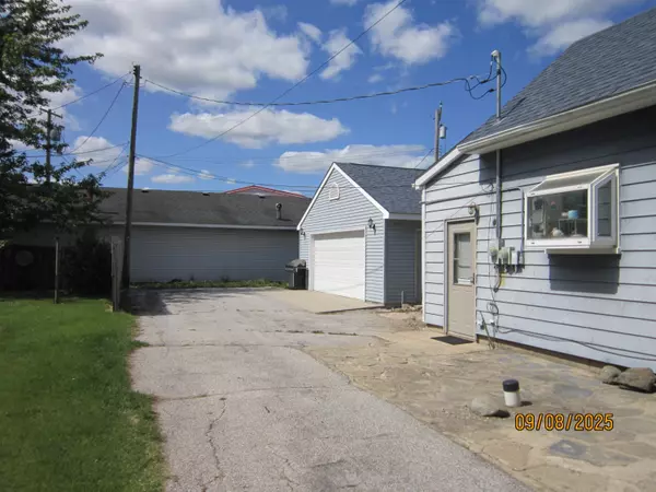 Richmond, MI 48062,68097 Howard Street