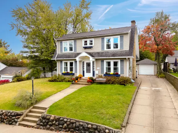 Kalamazoo, MI 49001,117 Edgemoor Avenue