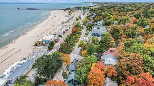 Grand Haven, MI 49417,58 Poplar Ridge