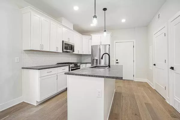 Grand Rapids, MI 49503,629 Fairview NE Avenue #2