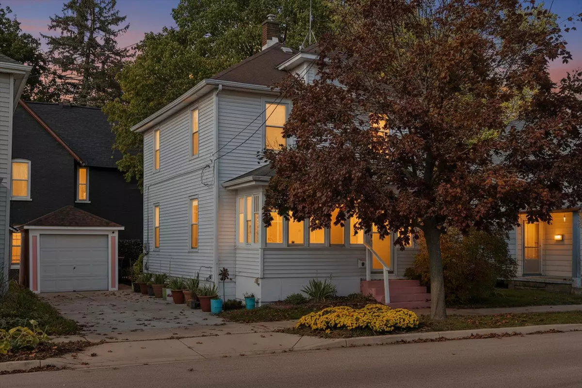 Grand Rapids, MI 49504,205 Lane NW Avenue