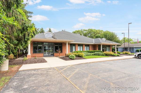 697 Ottawa Beach Road #2A, Holland, MI 49424