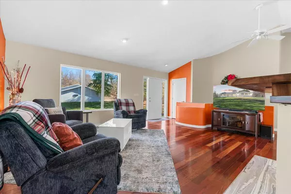 Bath, MI 48808,13158 Wood Road