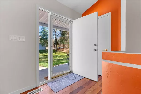 Bath, MI 48808,13158 Wood Road