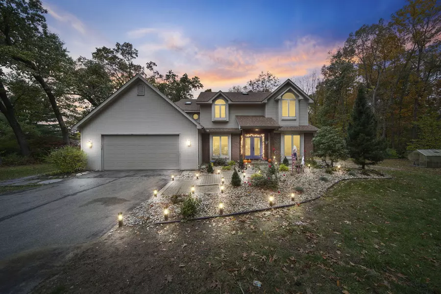 7142 Foxmoore Court, Jackson, MI 49201