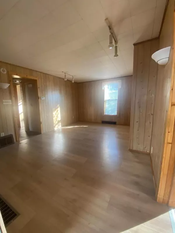 Grand Rapids, MI 49504,1132 NW Davis Avenue