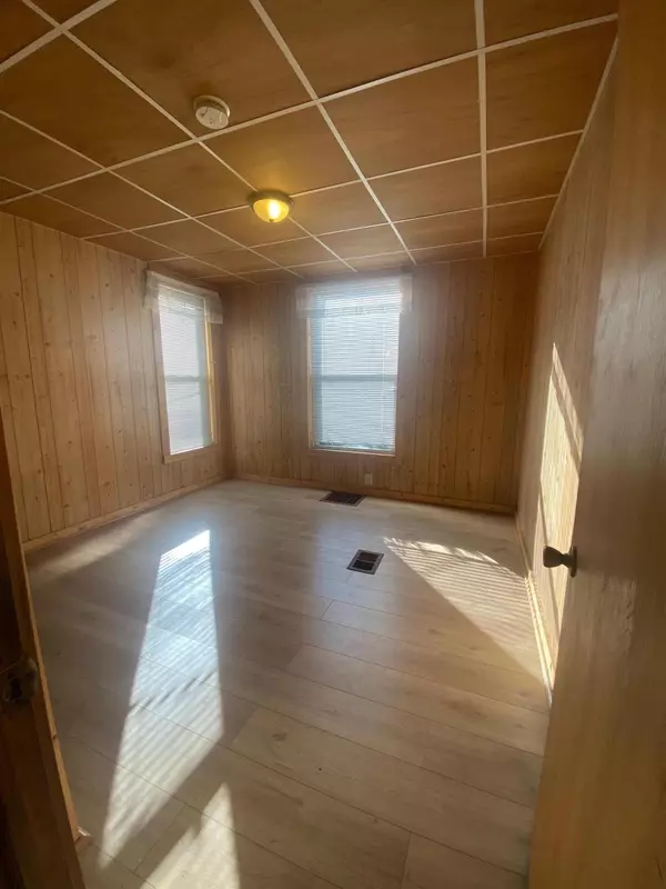 Grand Rapids, MI 49504,1132 NW Davis Avenue