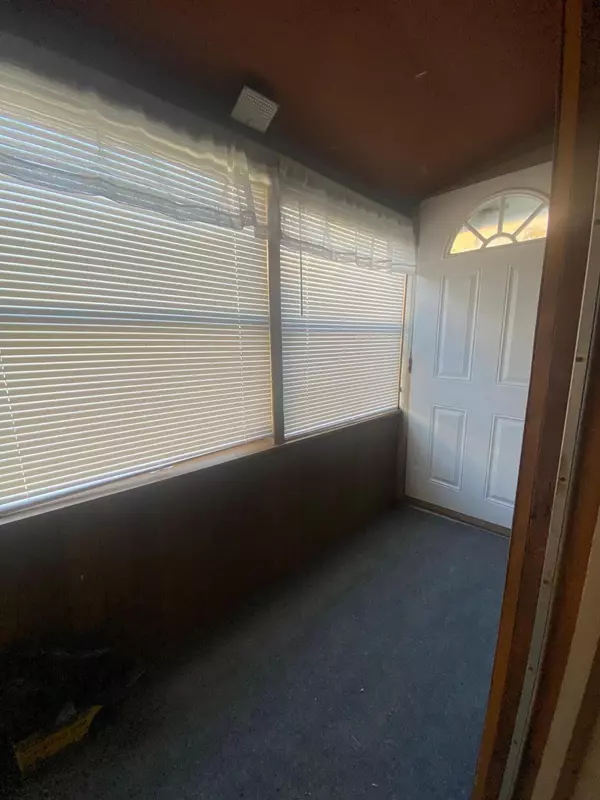 Grand Rapids, MI 49504,1132 NW Davis Avenue