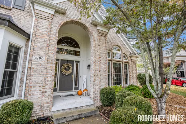 Grand Rapids, MI 49546,3890 Clearview NE Street