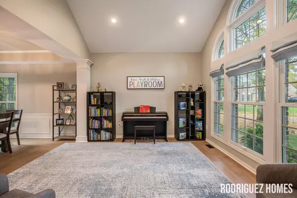 Grand Rapids, MI 49546,3890 Clearview NE Street