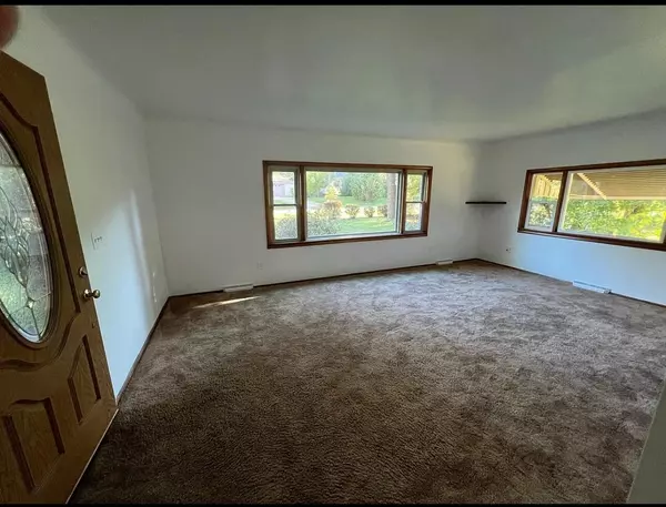 Ann Arbor, MI 48103,3266 Ravenwood Avenue