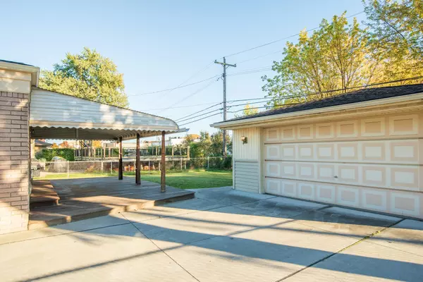 Clinton Twp, MI 48035,18446 Whalen Drive Drive