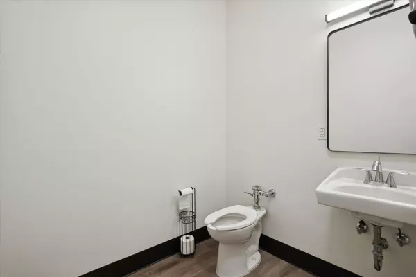 Niles, MI 49120,306 E Main Street #230