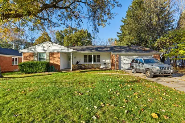 1955 Millbank SE Street, Grand Rapids, MI 49508