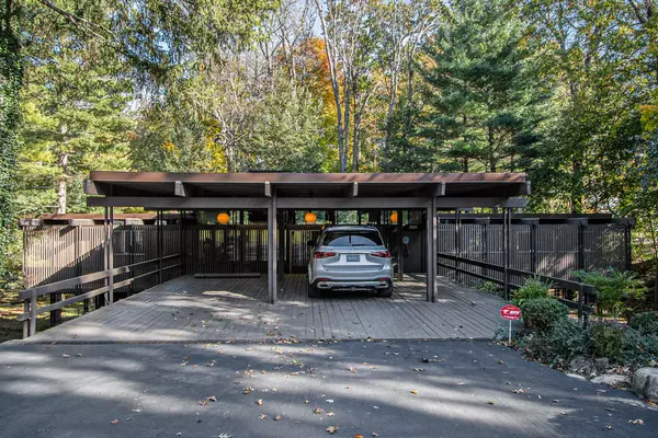 Kalamazoo, MI 49008,2525 Sheffield Drive