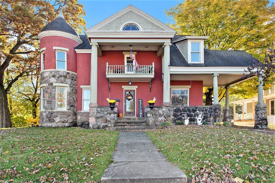 306 W Michigan Avenue, Three Rivers, MI 49093