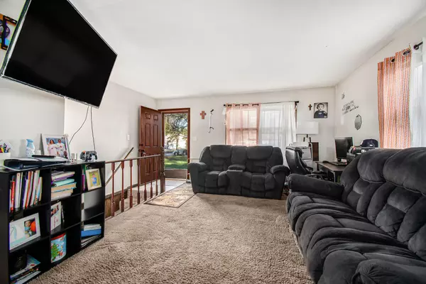 Grand Rapids, MI 49508,2130-2132 Shangrai-La SE Drive