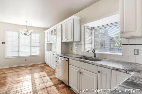 Grand Rapids, MI 49546,1919 Thorn Run SE Court #32